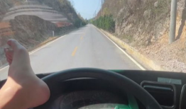 开车的视频,驾驶技巧与安全驾驶瞬间回顾